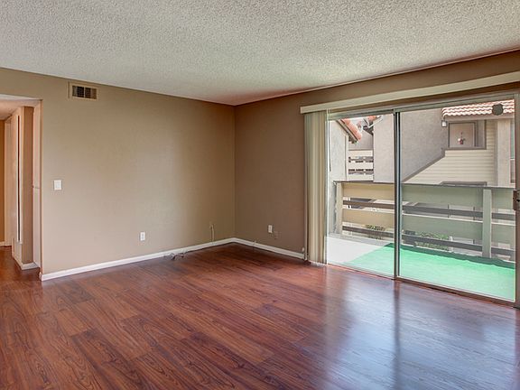 4th image of 1595 Border Ave APT H