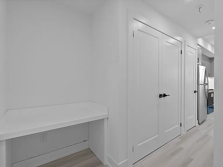 587 Oakwood Ave — Photo 26