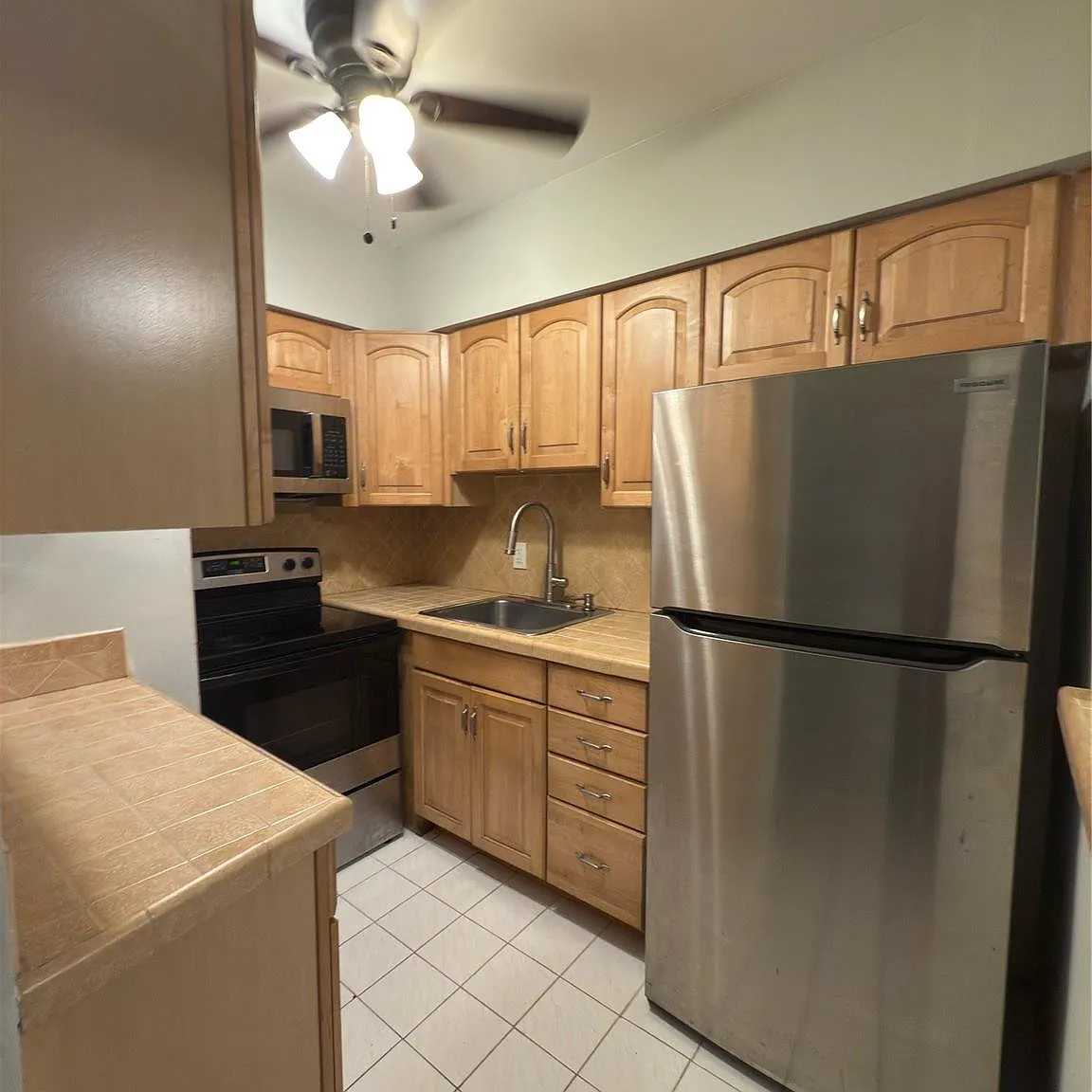 1 bed, 1.0 bath, 494 sqft, $1,700 — Photo 2