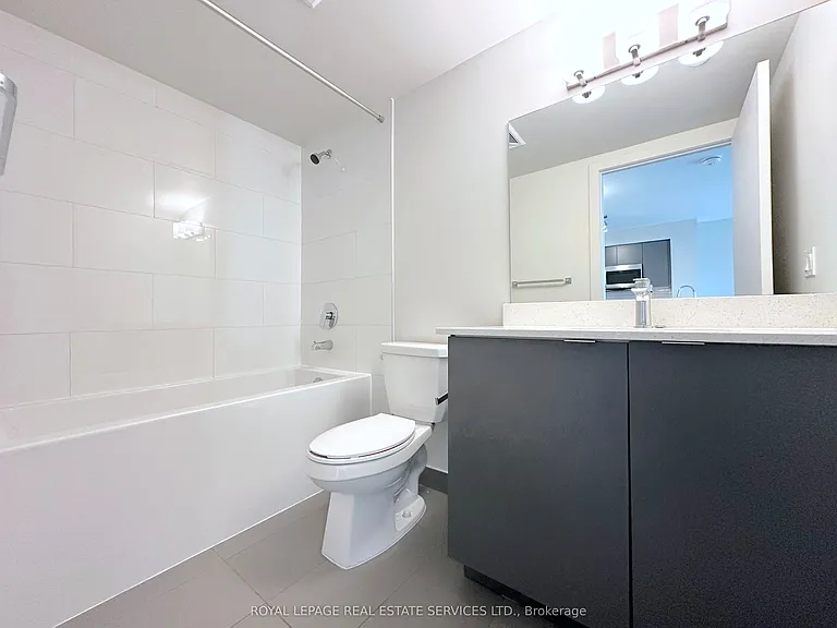 3385 Dundas St W #514 — Photo 8