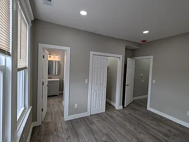 658 Grove St #2 — photo 3 of 7