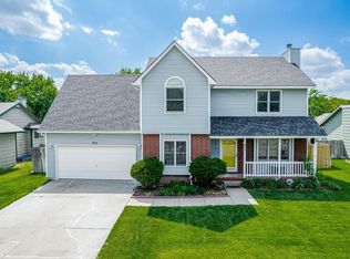 917 N Clover Ln, Valley Center, KS 67147