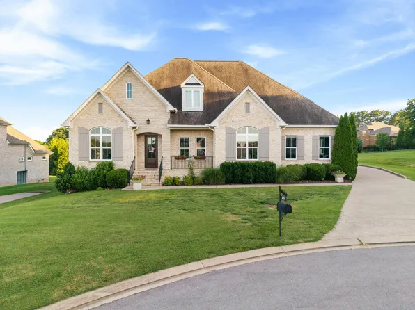4011 Pinwheel Ct, Arrington, TN 37014
