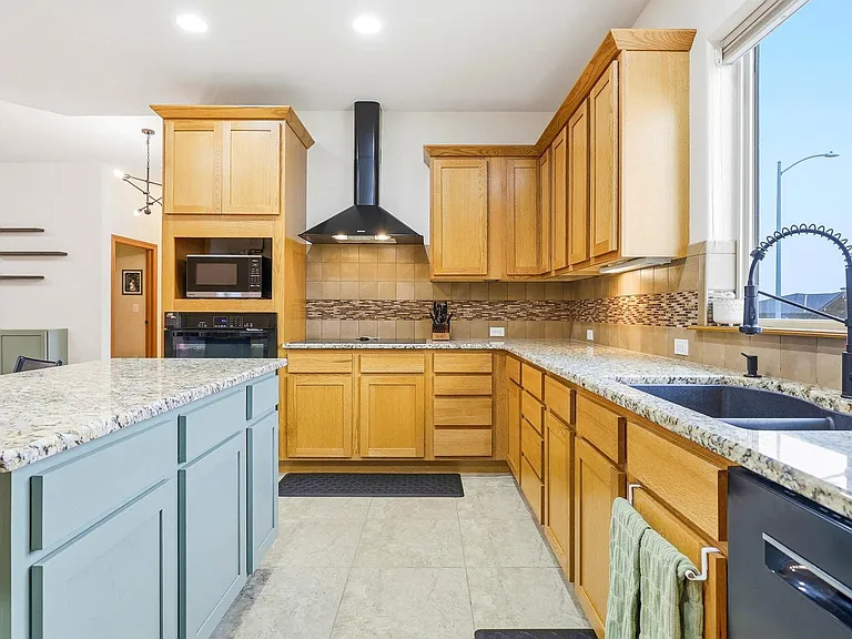 477 Heritage Hills Dr — Photo 16