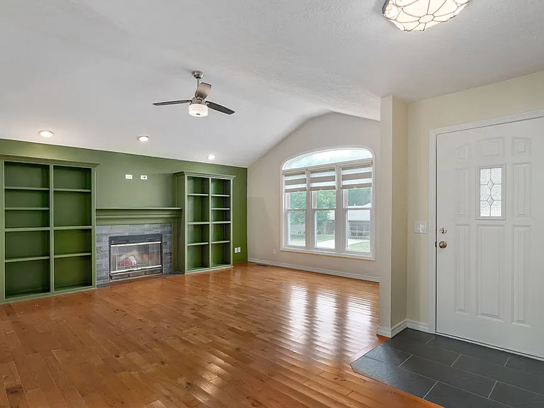 2921 S Eldon Ave — Photo 8