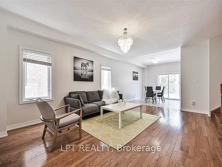 46 Ozner Cres — Photo 12