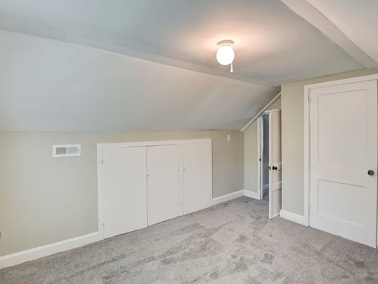 13 Beverly St — Photo 22
