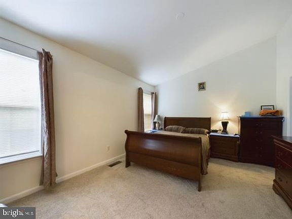 2nd image of 43101 Candlewick Sq