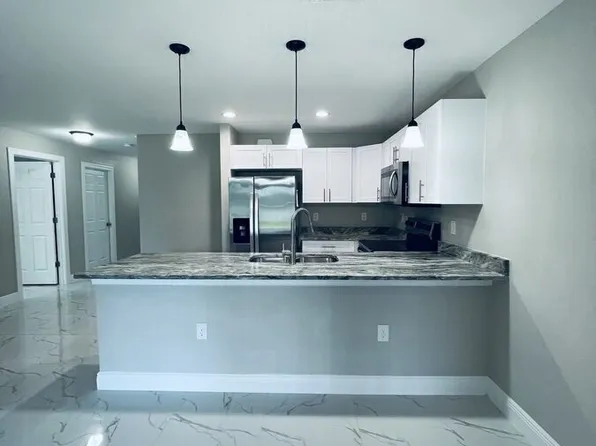 4716 30th St SW, Lehigh Acres, FL 33973