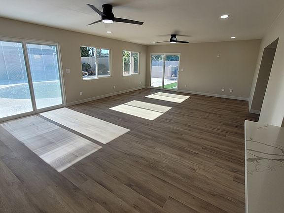 4th image of 3511 E Cochise Dr