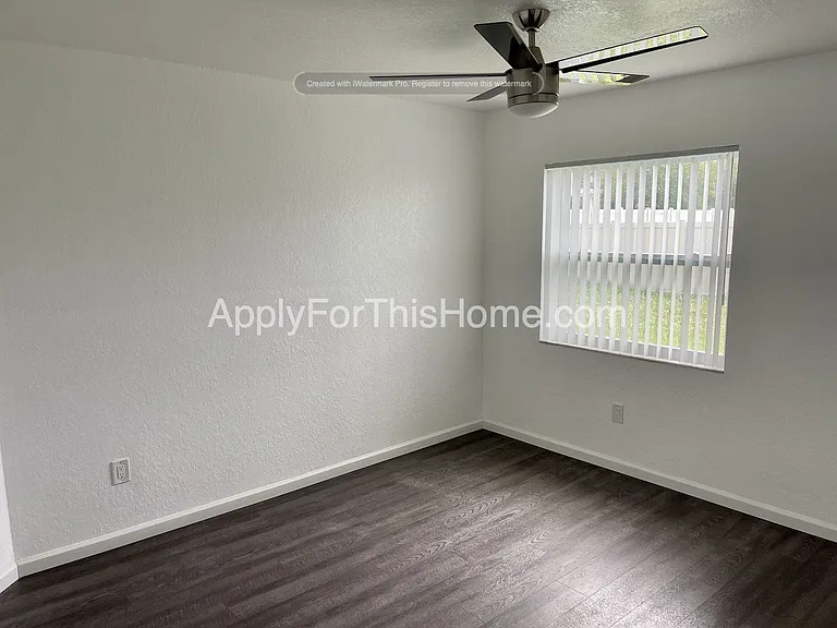 9110 86th Ave — Photo 12