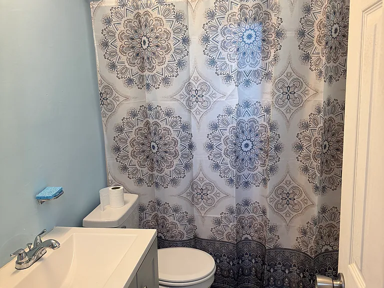214 Graham St — Photo 22