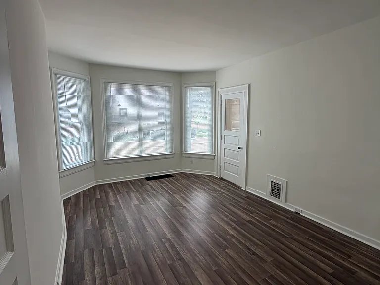 536 N Durkee St #2 — Photo 9