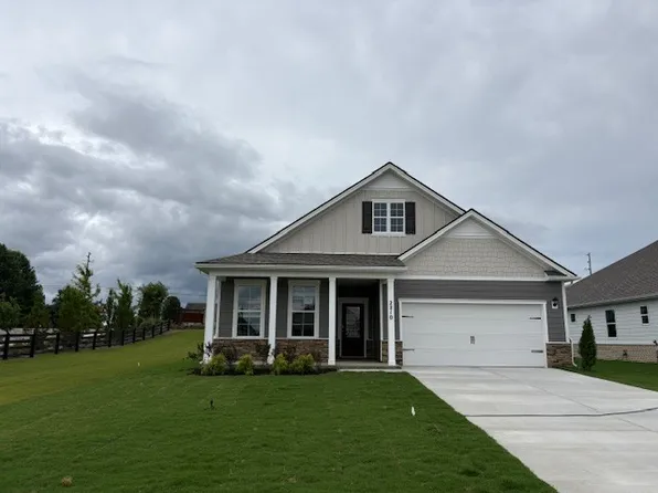 2210 Quinn Dr, White House, TN 37188
