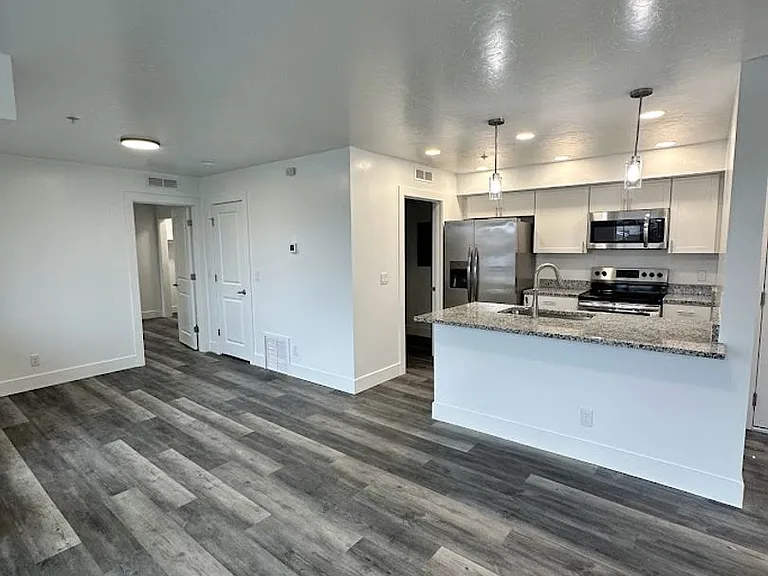 1521 Clear Creek — Photo 8