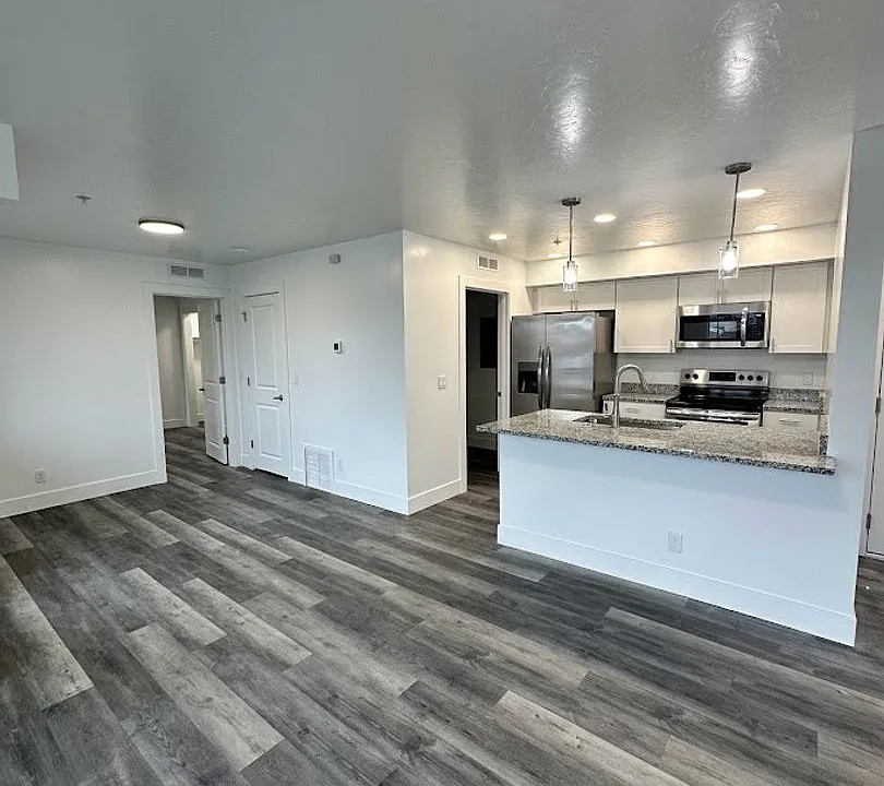1553 Clear Creek