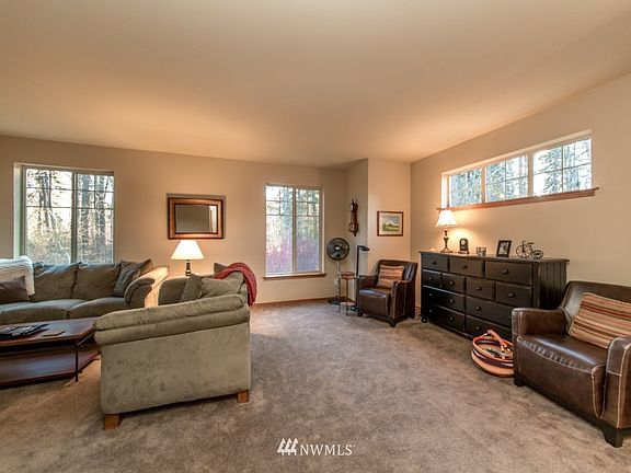 3rd image of 225 Sagebrook Lane