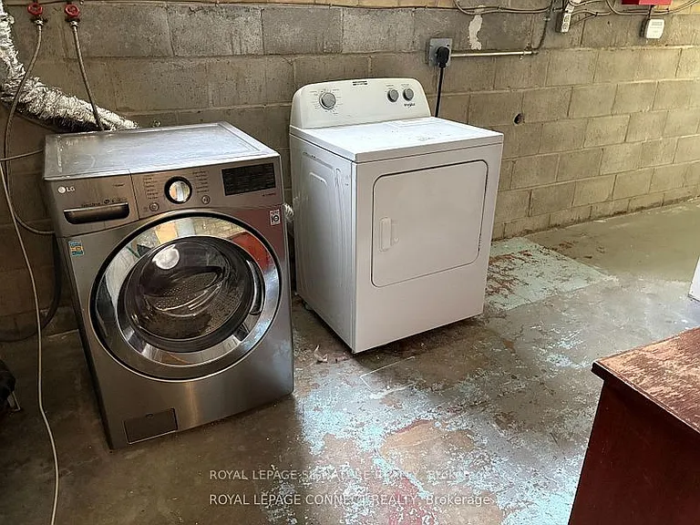 4130 Lawrence Ave E — Photo 16