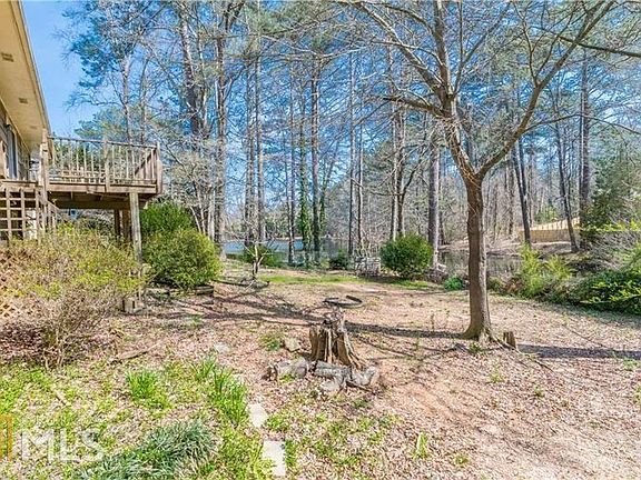 3rd image of 3432 Sweetwater Dr