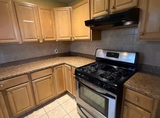 1846-R S Main St, Fall River, MA 02724