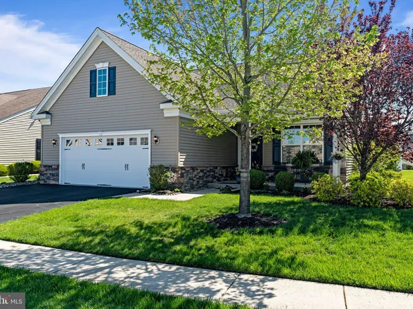 38 Montclaire Rd, Medford, NJ 08055