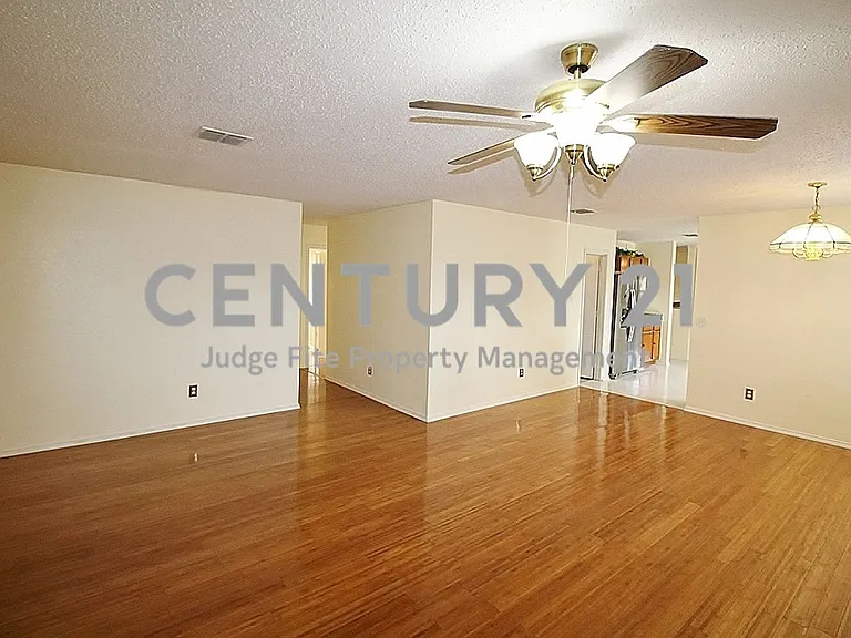 2936 Santa Sabina Dr — Photo 2