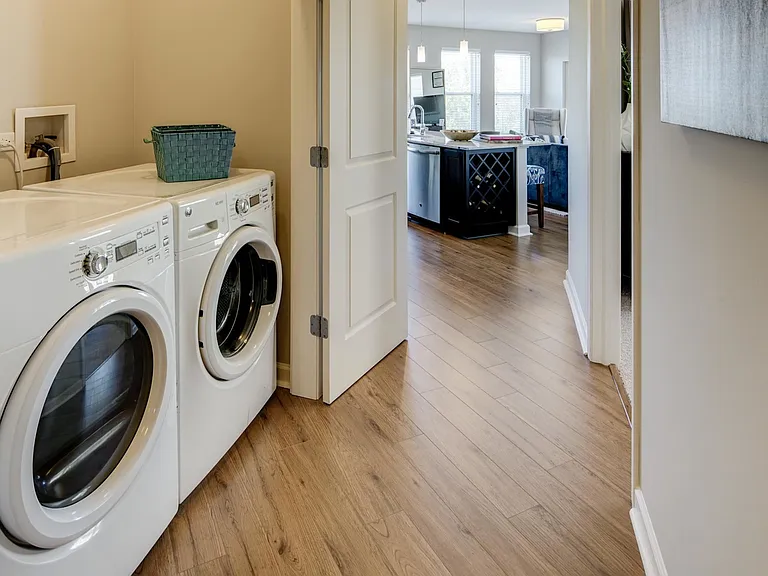 evanston_interior_laundry