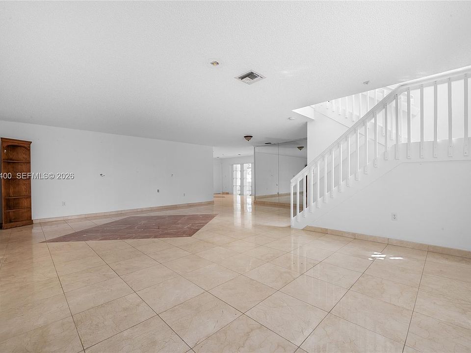 8724 NW 189th Ter, Hialeah, FL 33018 | Zillow