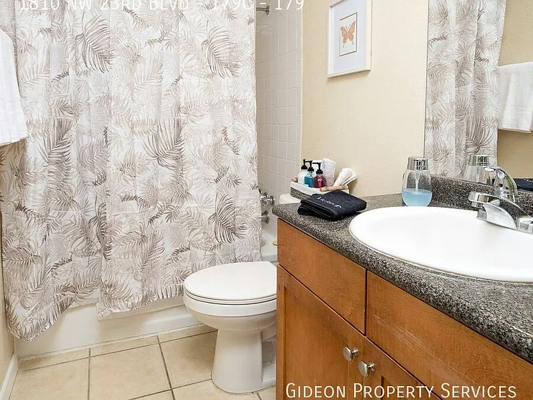 1810 NW 23rd Blvd #179C-179 — Photo 8