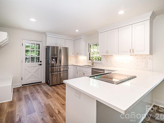 2nd image of 17700 McKee Rd