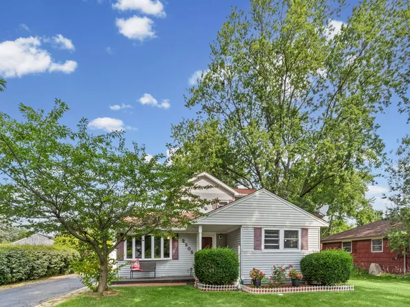 2205 Bluebird Ln, Rolling Meadows, IL 60008