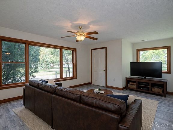 4th image of 2601 Oakley Ave