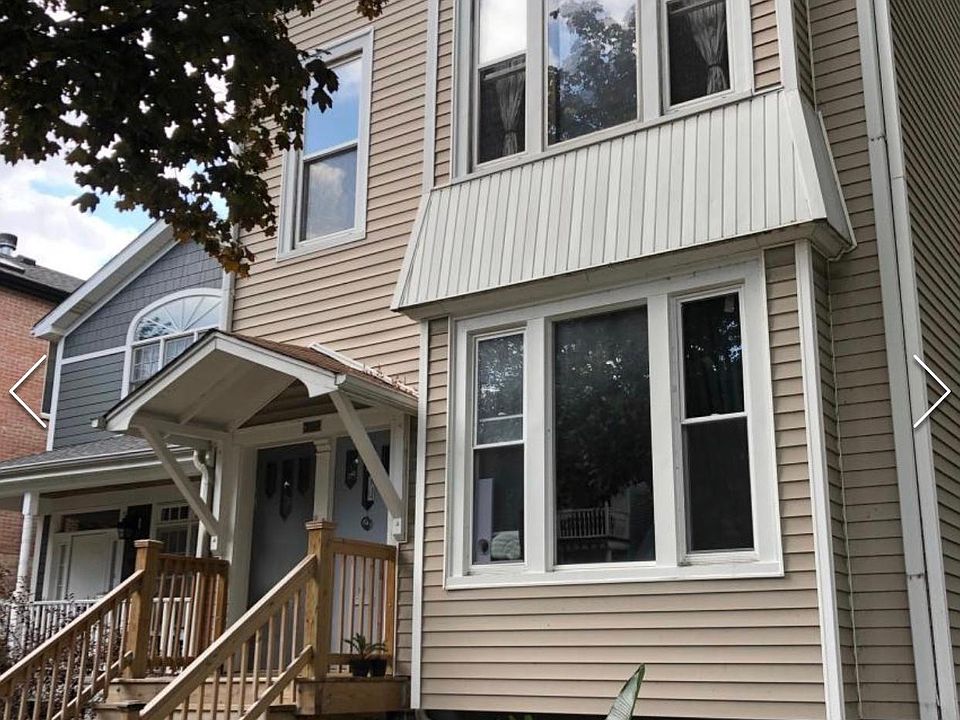 2nd image of 3224 N Hoyne Ave APT 2F