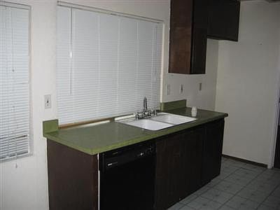 4th image of 9229 Vancouver Dr