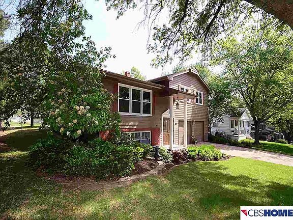 3rd image of 9928 Nina St