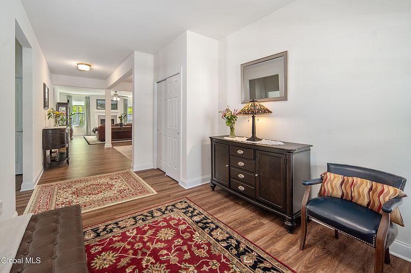 4th image of 17 Appleton Street