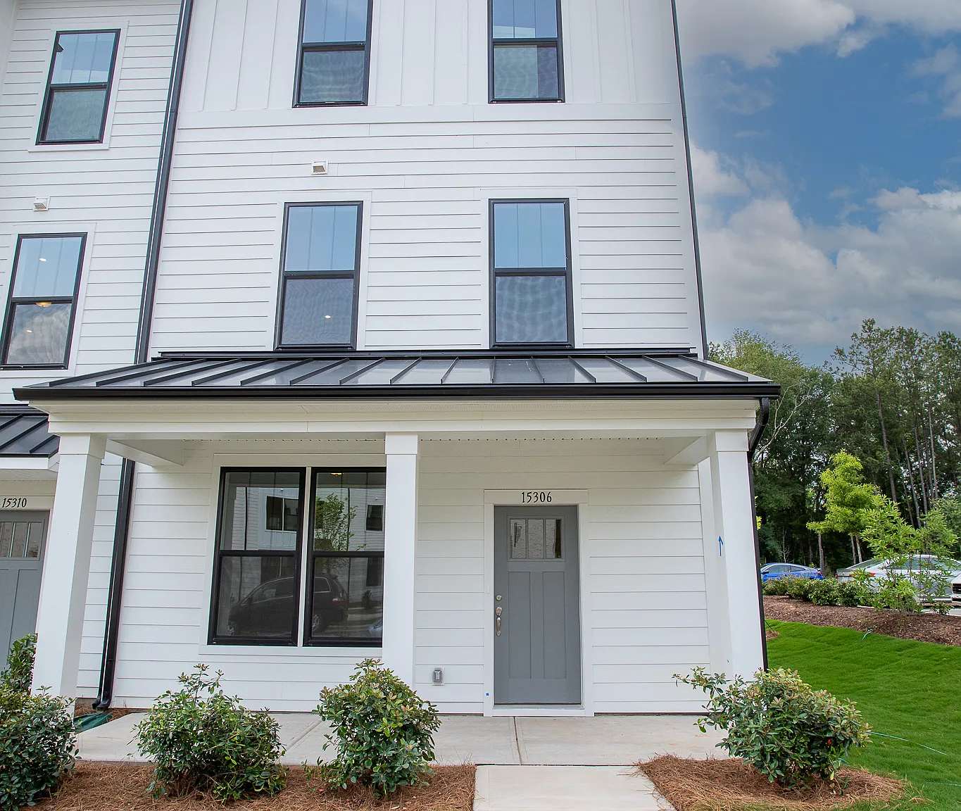 15306 Ballancroft Pkwy — Photo 1