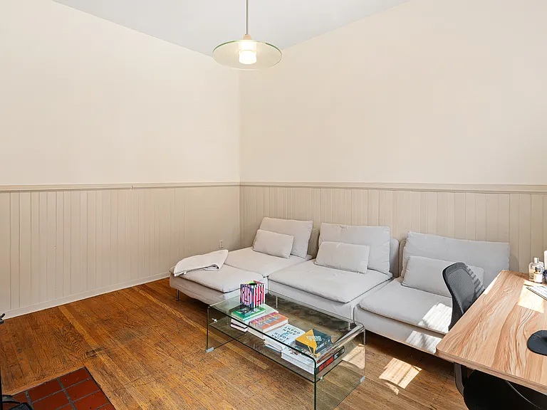 2101 Lombard St — Photo 2