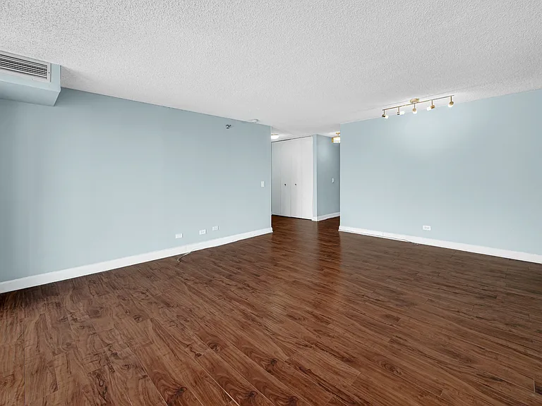 200 N Dearborn St #4208 — Photo 4