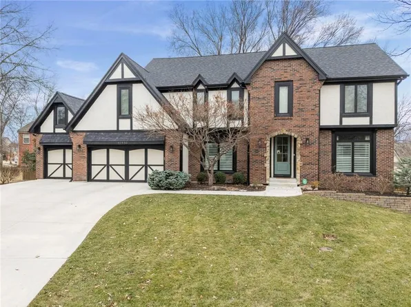 12536 Nieman Rd, Overland Park, KS 66213