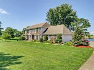 910 S La Frenz Rd, Liberty, MO 64068