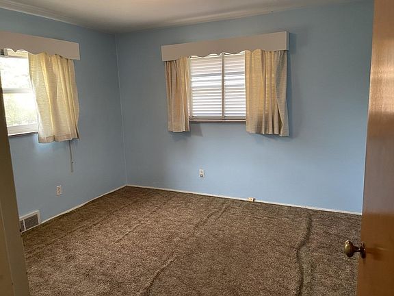 2nd image of 1528 Clovernoll Dr