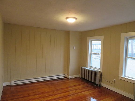 3rd image of 15-17 Morton Sq