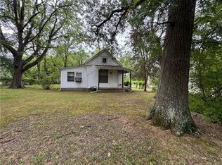 902 E 9th St, Pittsburg, KS 66762