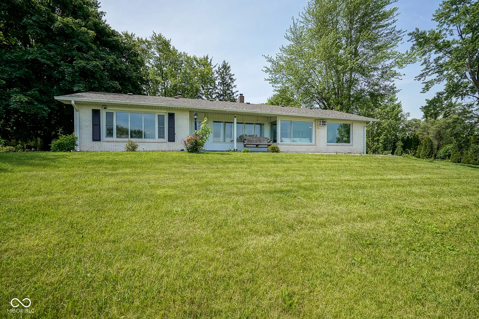2942 Hilltop Ct photo 1