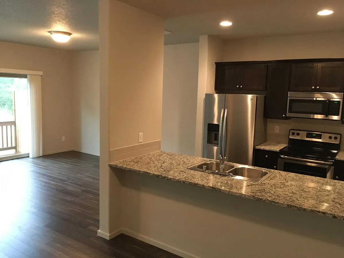 kitchen - 1418 NE 83rd Dr