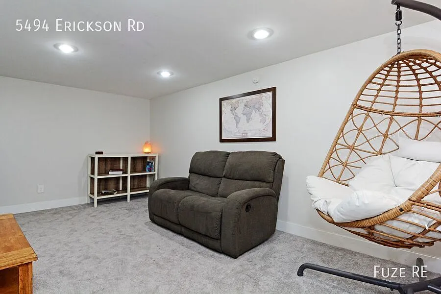 Building Photo - 5494 Erickson Rd