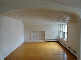 762 Newport Ave, Pawtucket, RI 02861