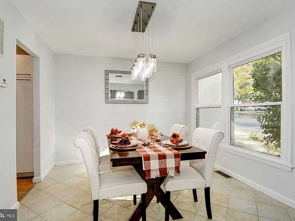 4th image of 6293 Hillary Ct