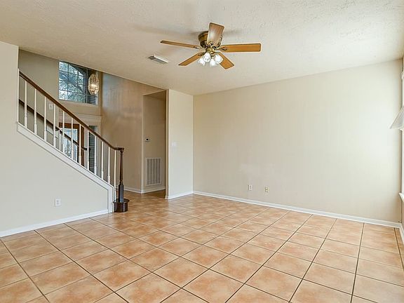 5th image of 23246 Diamond Knoll Ct